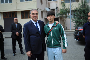 Niyazi Bayramov şəhərin bir sıra ərazilərində görülən abadlıq işlərinə baxış keçirib
