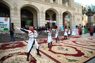Gəncədə İlaxır çərşənbə və Novruz bayramı qeyd olunub