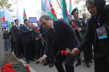 Gəncənin raket atəşinə tutulmasının üçüncü ildönümü ilə əlaqədar olaraq yürüş keçirilib