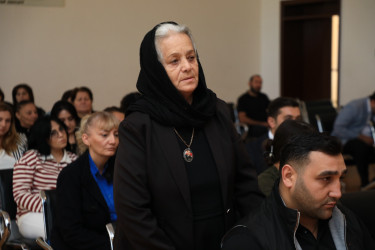 Niyazi Bayramov 8 nömrəli tam orta məktəbdə sakinlərlə görüşüb