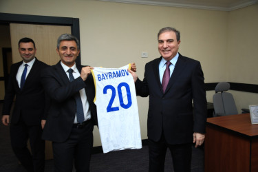 Niyazi Bayramov “Gəncə” Basketbol Klubunun üzvləri ilə görüşüb