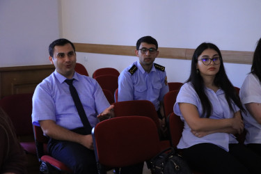 Gəncədə dövlət qulluqçuları üçün təlimlər keçirilib