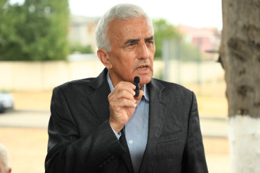 Gəncə Şəhər İcra Hakimiyyətinin başçısı Niyazi Bayramov şəhər sakinləri ilə növbəti dəfə səyyar görüş keçirib