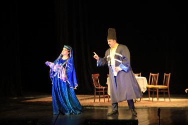 ADA Universitetinin müəllim və tələbələri “O olmasın, bu olsun” operettasını Gəncədə təqdim ediblər