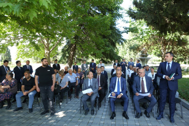 Gəncə Şəhər İcra Hakimiyyətinin başçısı sakinlərlə səyyar görüş keçirib