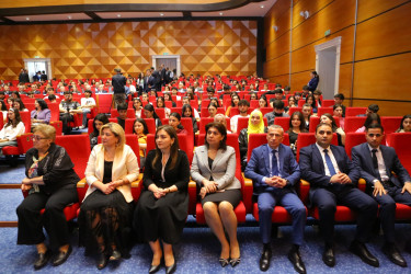 Gəncədə Heydər Əliyev: “Azərbaycanın suverenliyi və müstəqilliyi xalqımızın azad ruhunun təcəssümüdür” mövzusunda konfrans keçirilib