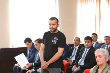 Niyazi Bayramov 1 nömrəli tam orta məktəbdə sakinlərlə səyyar görüş keçirib