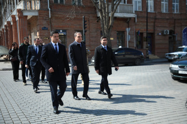 Niyazi Bayramov asudə vaxtında şəhər sakinləri ilə görüşüb