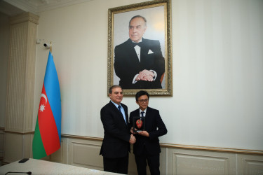 Niyazi Bayramov İndoneziyanın səfiri ilə görüşüb