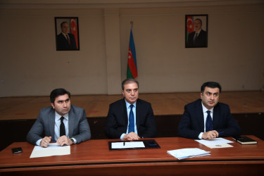 Niyazi Bayramov 1 nömrəli tam orta məktəbdə vətəndaşlarla görüşüb
