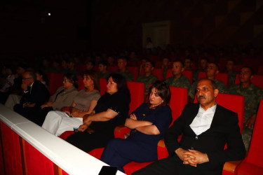 Gəncədə 26 İyun – Silahlı Qüvvələr Günü münasibətilə “Gülüstan” tamaşası nümayiş olunub