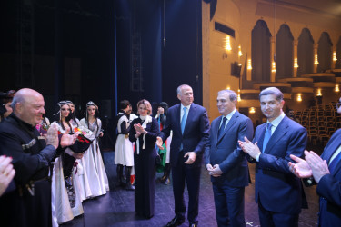 Gəncədə “Erisioni” Gürcüstan Dövlət Akademik Mahnı və Rəqs Ansamblının konsert proqramı keçirilib