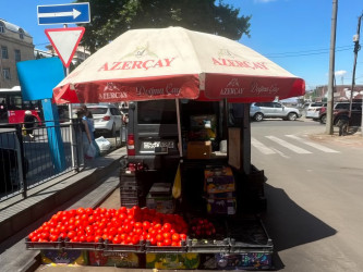 Gəncədə qanunsuz küçə ticarətinə qarşı monitorinqlər davam etdirilir