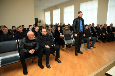 Niyazi Bayramov sakinlərin müraciətlərini dinləyib