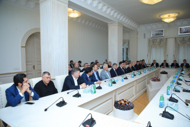 Gəncə Şəhər İcra Hakimiyyətində sahibkarlarla görüş keçirilib