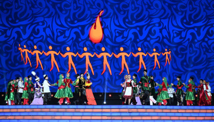 İlham Əliyev və birinci xanım Mehriban Əliyeva Gəncədə keçirilən III MDB Oyunlarının təntənəli açılış mərasimini izləyiblər