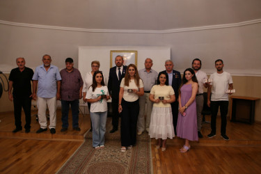 Gəncədə “Şuşa təsviri sənətdə" kitabı təqdim edilib