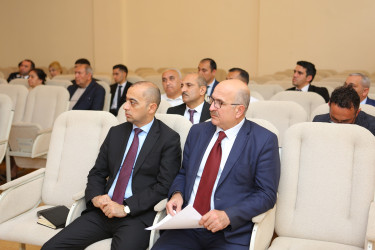 Niyazi Bayramov ADAU-da sakinlərlə görüşüb