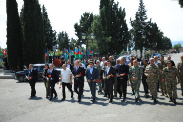 Gəncədə 26 İyun – Azərbaycan Respublikasının Silahlı Qüvvələri Günü münasibətilə hərbi yürüş keçirilib