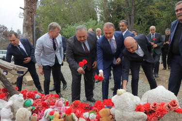 Gəncədə Vətən müharibəsi zamanı şəhid olan mülki vətəndaşların xatirəsi anılıb