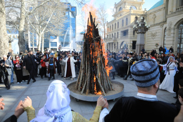 Gəncədə İlaxır çərşənbə və Novruz bayramı qeyd olunub