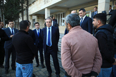 Niyazi Bayramov 14 nömrəli tam orta məktəbdə səyyar görüş keçirib