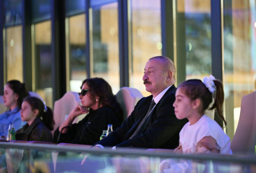 İlham Əliyev və birinci xanım Mehriban Əliyeva Gəncədə keçirilən III MDB Oyunlarının təntənəli açılış mərasimini izləyiblər