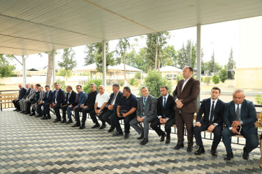 Gəncə Şəhər İcra Hakimiyyətinin başçısı Niyazi Bayramov şəhər sakinləri ilə növbəti dəfə səyyar görüş keçirib