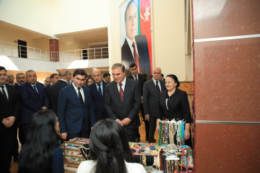 Gəncədə əlilliyi olan şəxslərin əl işlərindən ibarət satış-sərgi təşkil edilib