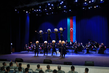 Gəncədə 26 İyun - Silahlı Qüvvələr Günü münasibətilə konsert proqramı təşkil olunub