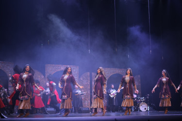 Gəncədə “Erisioni” Gürcüstan Dövlət Akademik Mahnı və Rəqs Ansamblının konsert proqramı keçirilib