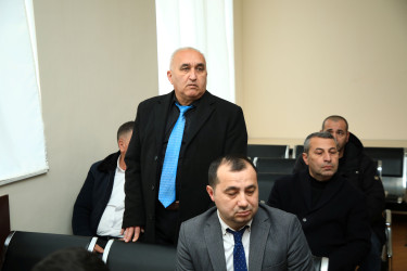 Niyazi Bayramov sakinlərin müraciətlərini dinləyib