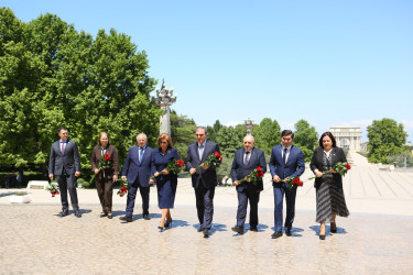 Gəncədə Heydər Əliyev: “Azərbaycanın suverenliyi və müstəqilliyi xalqımızın azad ruhunun təcəssümüdür” mövzusunda konfrans keçirilib