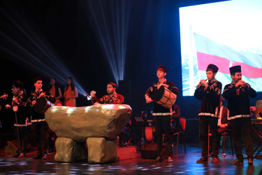 Gəncədə XV “İpək Yolu” Beynəlxalq Musiqi Festivalının bağlanış mərasimi keçirilib