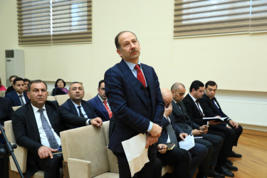 Niyazi Bayramov Gəncə Dövlət Universitetində vətəndaşlarla səyyar görüş keçirib