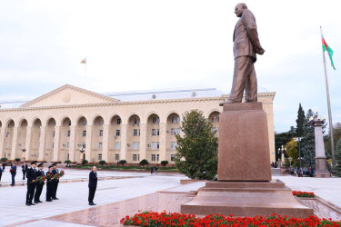 Baş prokuror Gəncə şəhərində vətəndaşları qəbul edib