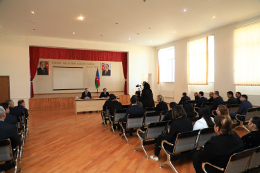 Niyazi Bayramov 8 nömrəli tam orta məktəbdə sakinlərlə görüşüb