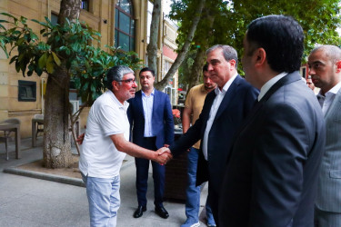 Niyazi Bayramov şəhərin bir sıra park və istirahət məkanlarına baxış keçirib