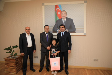 Gəncədə şəhid övladlarına məktəb ləvazimatları təqdim olunub