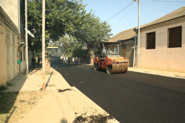 Gəncənin prospekt və küçələrində asfaltlanma işləri davam edir