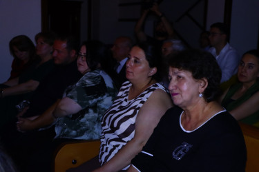 Gəncə Dövlət Milli Dram Teatrında “Zəhri-Mar” tamaşasının premyerası keçirilib
