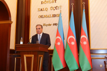 Niyazi Bayramov Aparatın əməkdaşlarını peşə bayramı münasibətilə təbrik edib