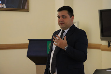 Gəncədə dövlət qulluqçuları üçün təlimlər keçirilib