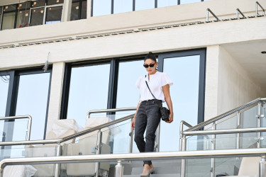 Prezident İlham Əliyev və birinci xanım Mehriban Əliyeva Gəncə şəhər stadionunda tikinti işlərinin gedişi ilə tanış olublar