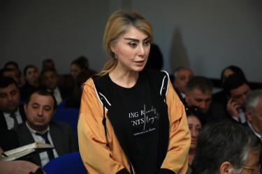 Niyazi Bayramov Gəncə Peşə Hazırlığı Mərkəzində vətəndaşlarla görüşüb