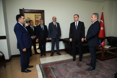 Niyazi Bayramov Recep Öztopa başsağlığı verib