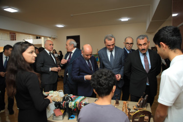 Gəncədə əlilliyi olan şəxslərin əl işlərindən ibarət satış-sərgi təşkil edilib