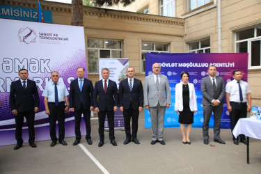 Gəncədə ixtisaslaşdırılmış əmək yarmarkası keçirilib