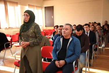 Niyazi Bayramov 14 nömrəli tam orta məktəbdə səyyar görüş keçirib