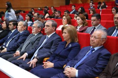Gəncədə Heydər Əliyev: “Azərbaycanın suverenliyi və müstəqilliyi xalqımızın azad ruhunun təcəssümüdür” mövzusunda konfrans keçirilib
